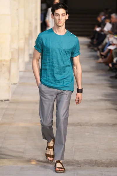 Look 7